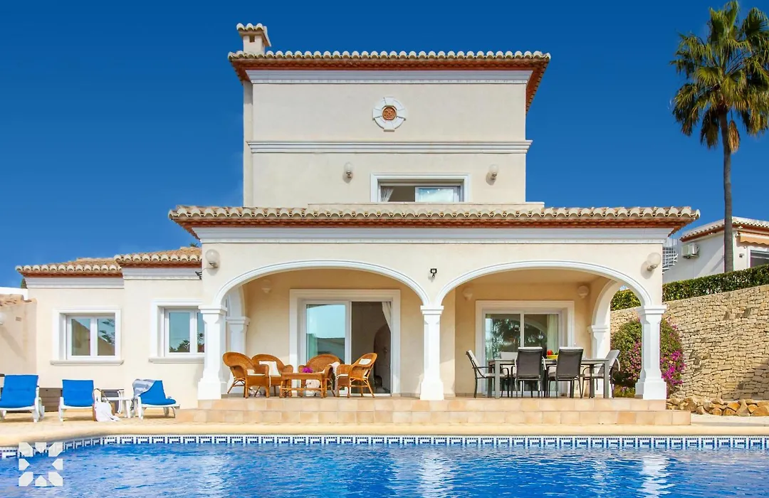 Villa La Paloma Blanca By Abahana Villas-1