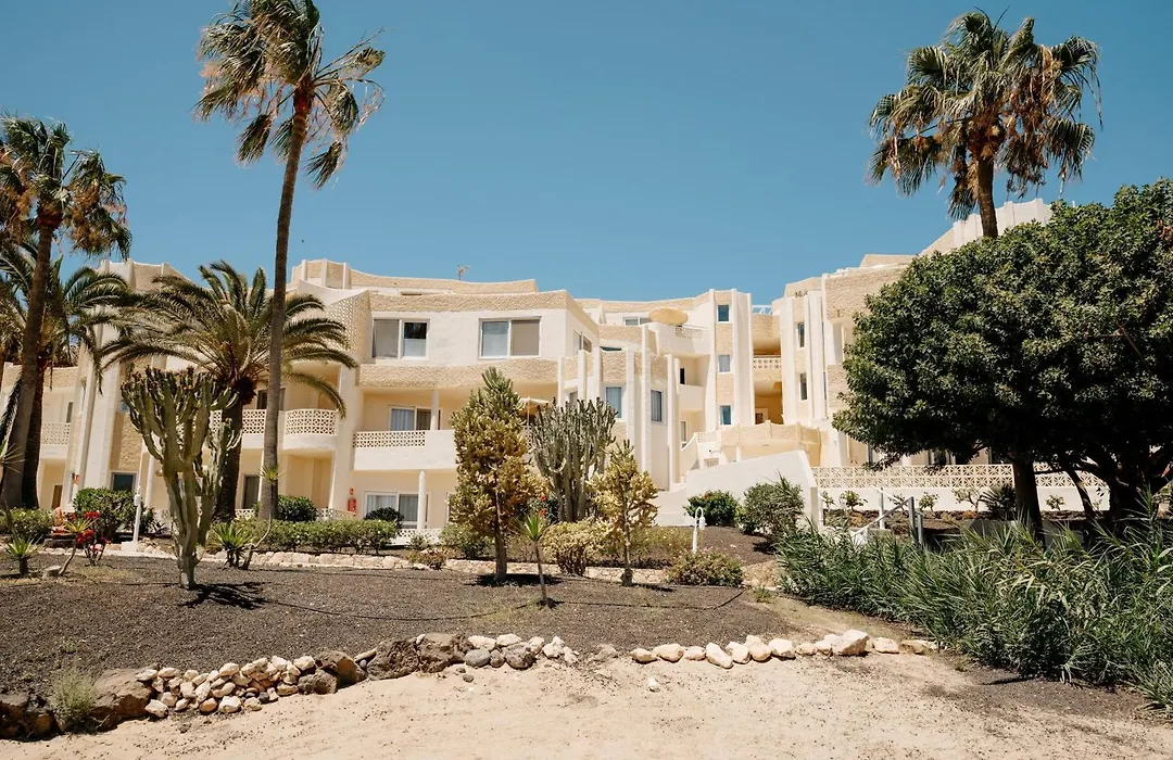 R2 Maryvent Beach Apartments-1