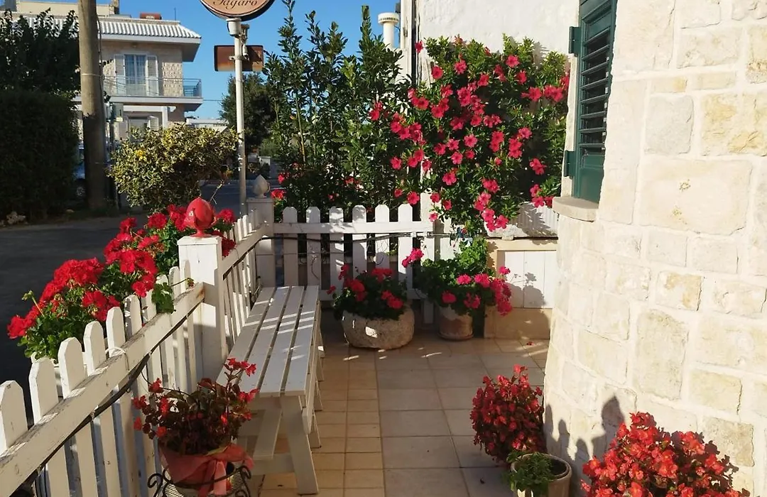 Trullo Di Tagaro-1