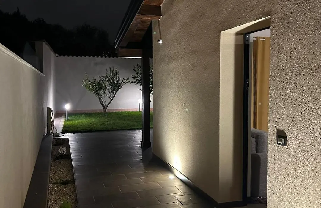Villino Ancillotto With Garden And Parking Motorcycle Space-1