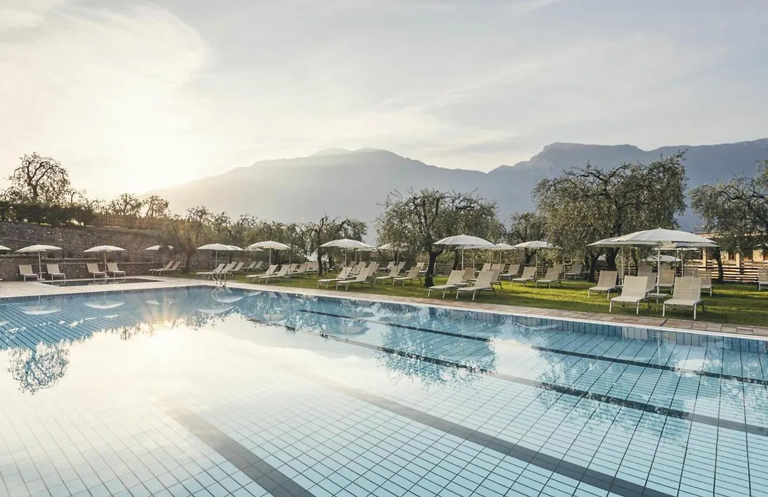 Villa Imelda, Panoramic Apartments With Lake Garda Views-1