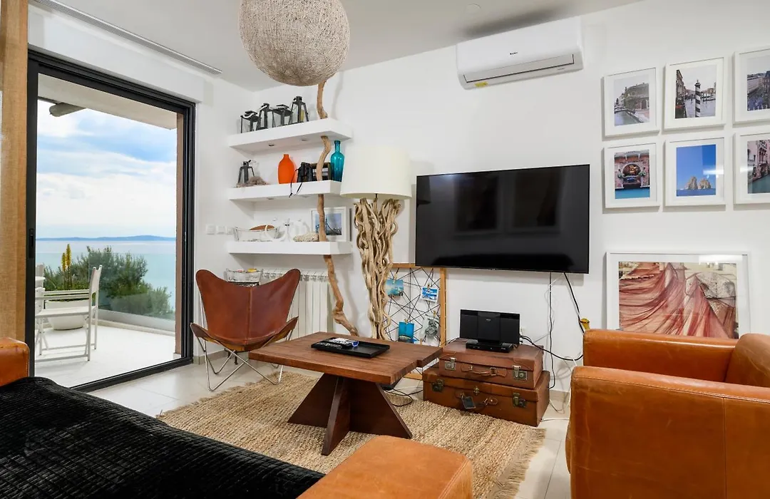 Gallery Luxury Suites & Rooms-Only Adults-1
