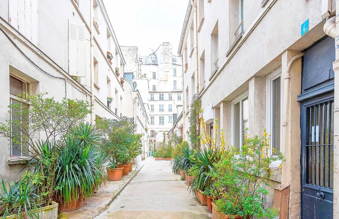 Paris My Home Bastille-Popincourt - Air-Conditioned - Ground Floor - Sleeps 5 - 2 Showers - 2 Toilets-1