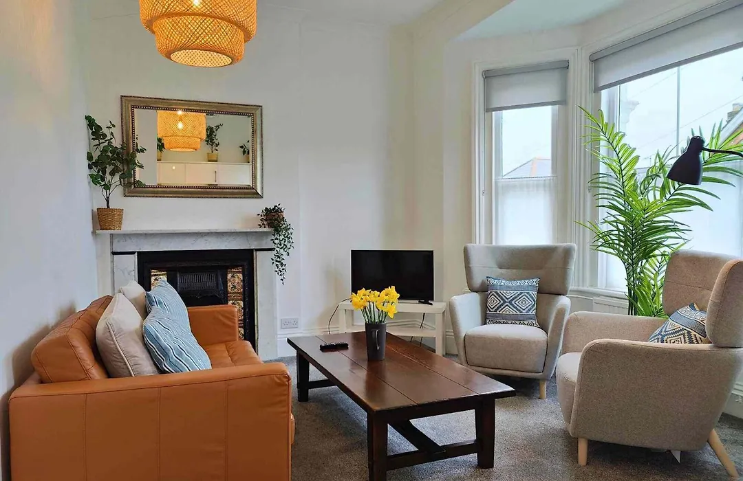 Fernhurst Holiday Apartments-1