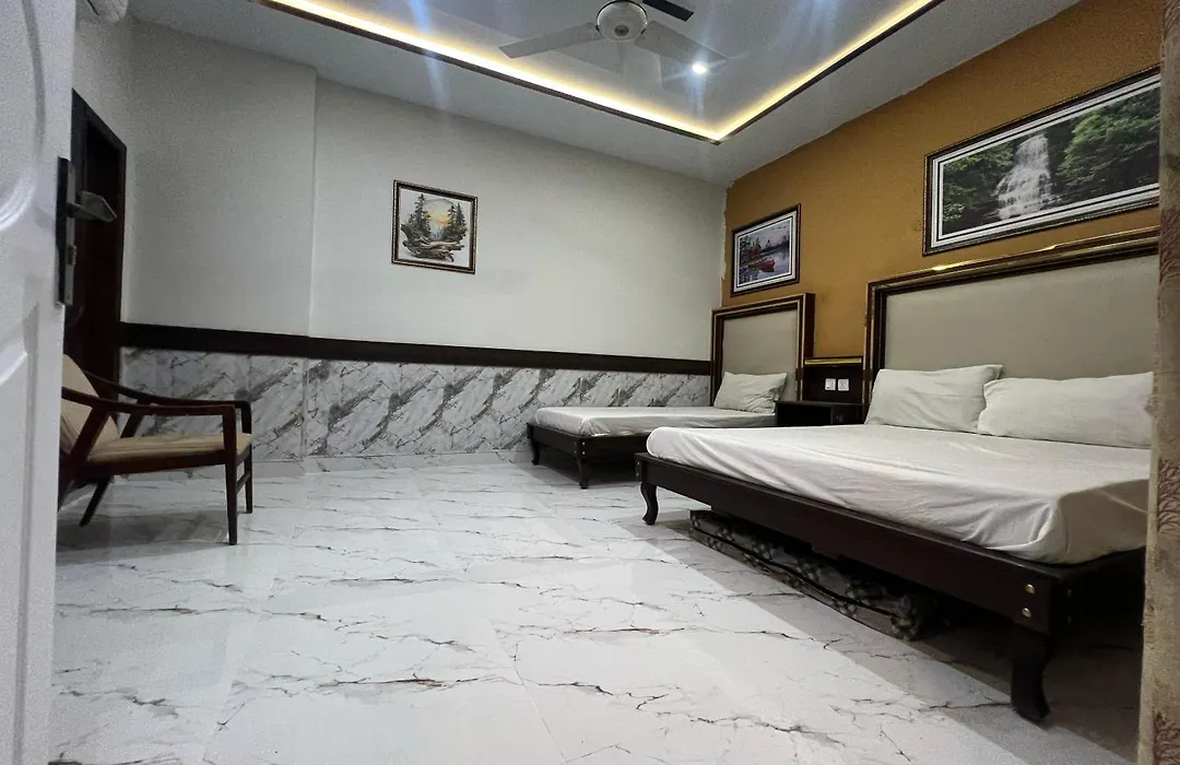 Oriole Guest House Standard Living-1