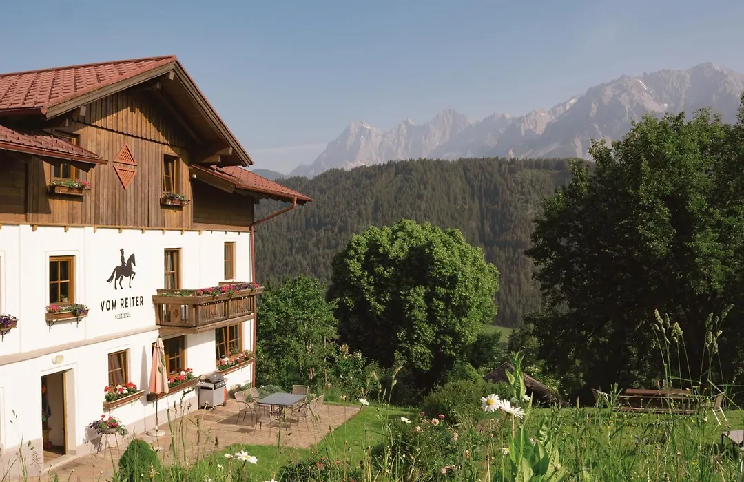 VOM REITER, Ferienwohnung am Bauernhof mit Bergblick und privater Infrarotkabine, Nahe Skipiste-1