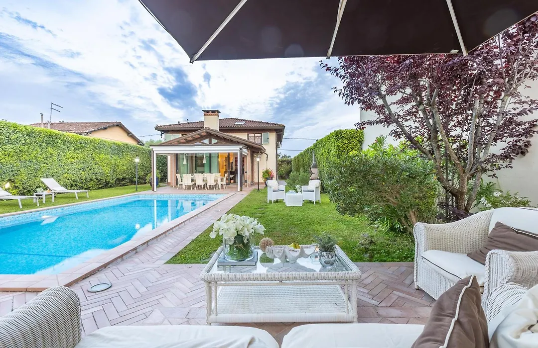 Villa Gatti Marina Di Pietrasanta-1