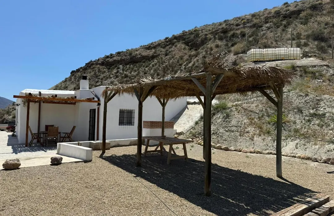 Cortijo MAMANGUEÑA PISCINA Y CUEVA-1