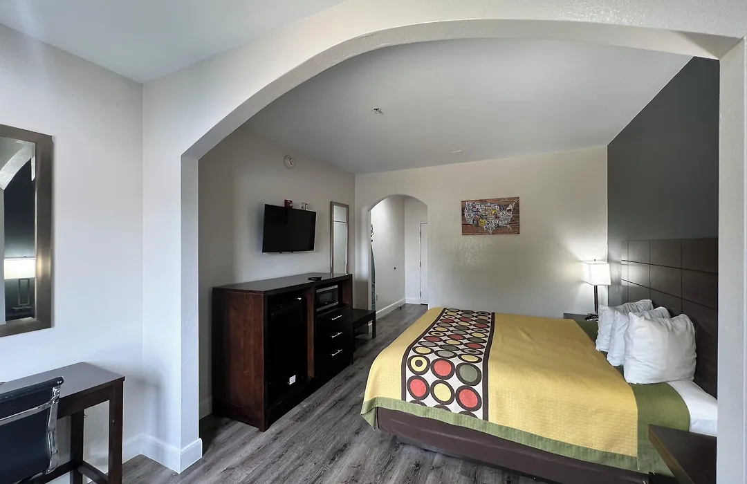 Econo Lodge Beaumont I-10 South-1