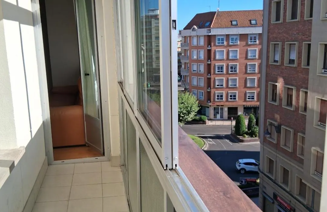 LARGE SUITE 90m2 LEÓN CENTRO-1