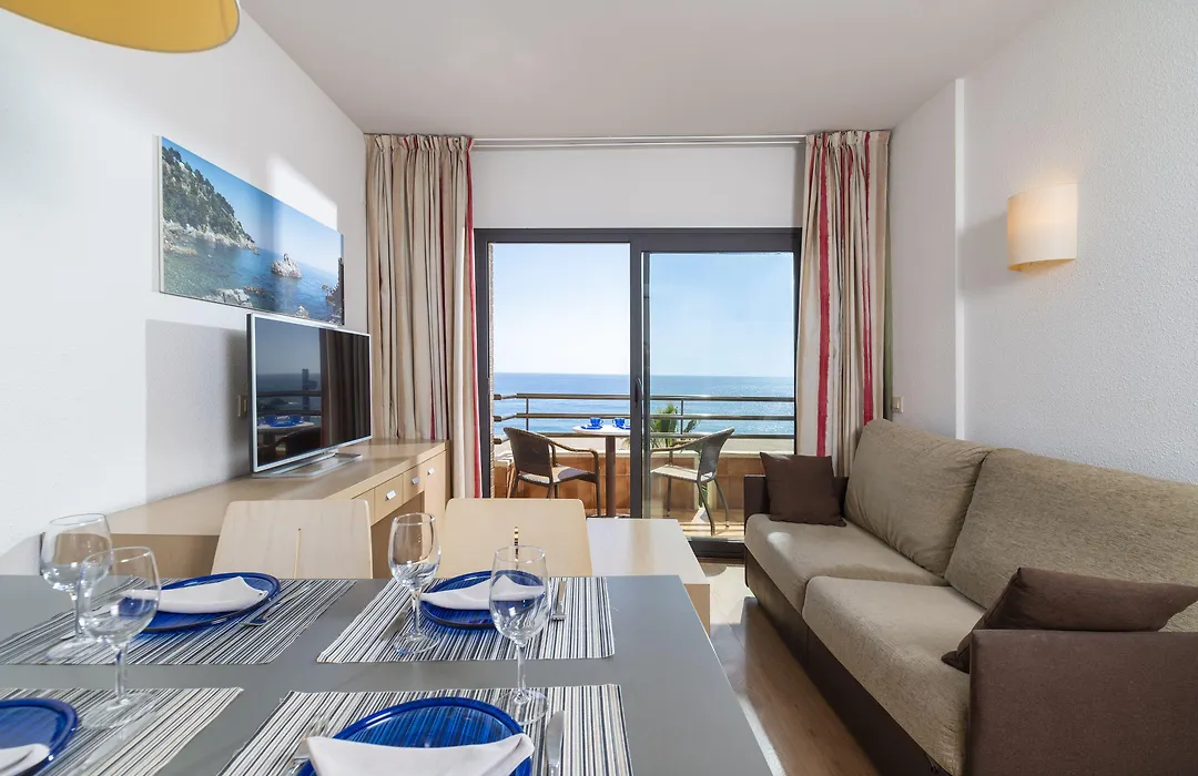 Almirall Apartaments-1