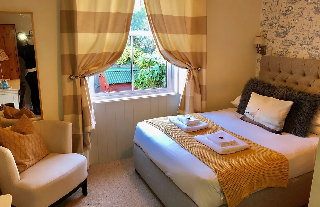 Amadeus Guest House-1