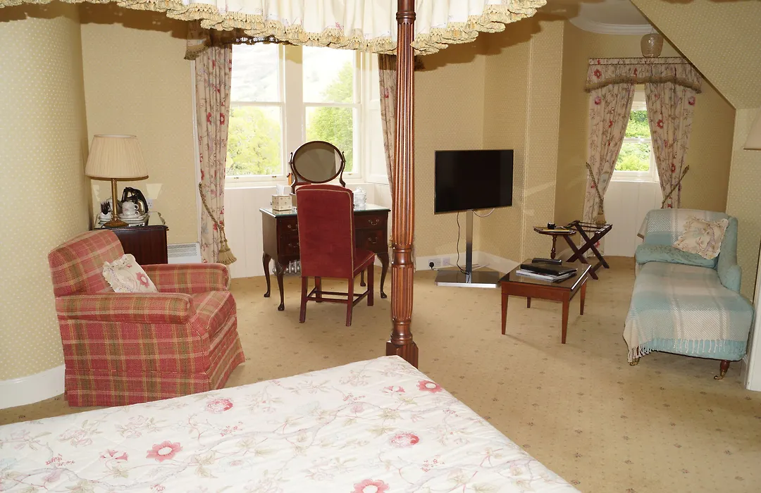 Glengarry Castle Hotel-1