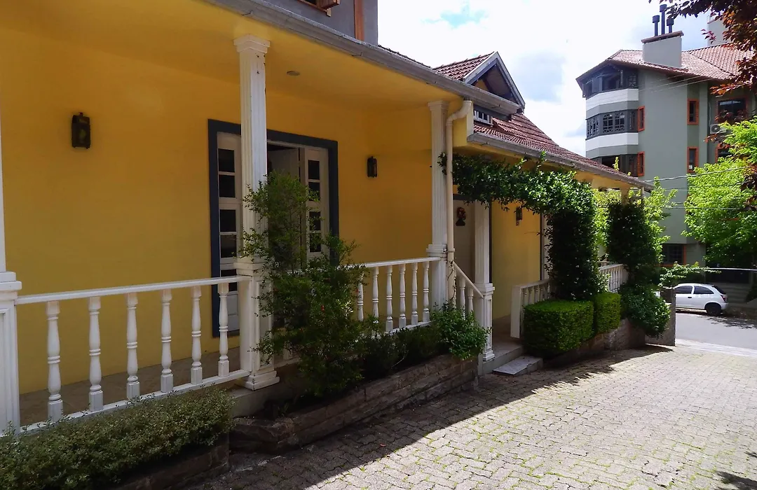 Apartamentos Sulla Collina Centro de Gramado localizado próximo da rua Coberta-1
