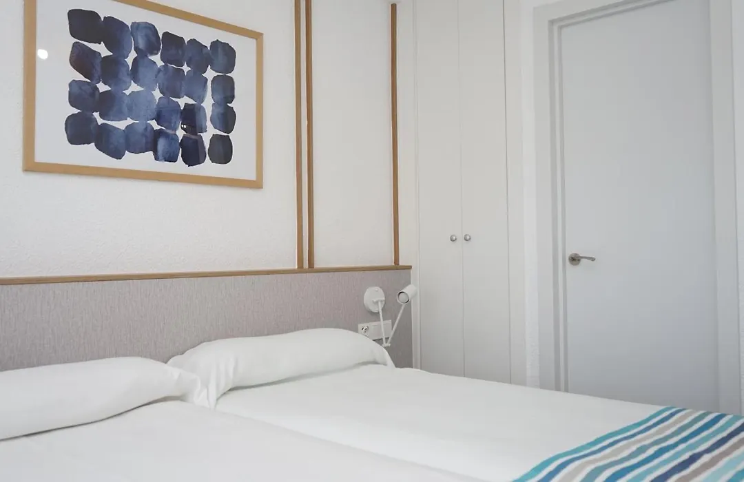 Apartamentos BCL Playa Albir-1