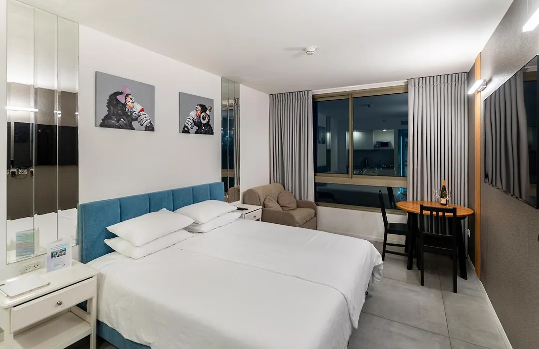 Netanya Seaview Aparthotel-1