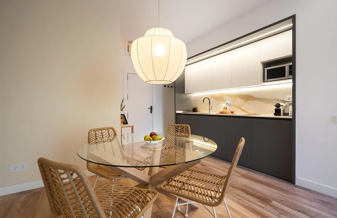 Happy Apartments-1