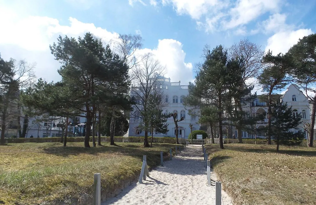 FeWo direkt am Strand mit Meerblick, Villa Sirene, Binz-1