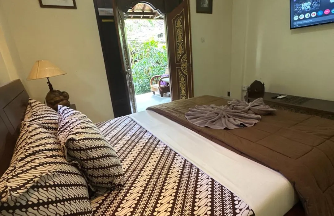Nirvana Pension-1