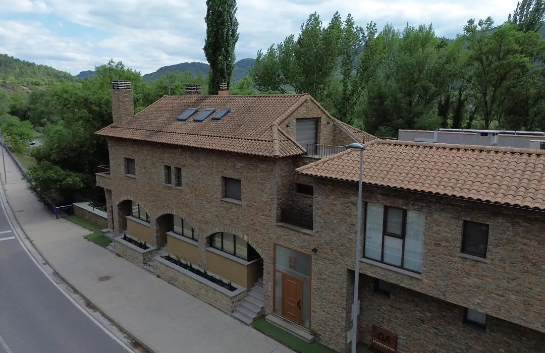 Apartamentos Ordesa Ainsa-1