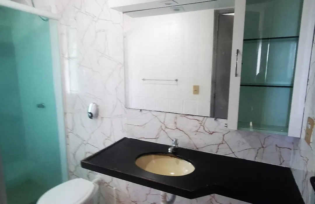 Apto privado 4º andar no Edifício residencial Náutico-1