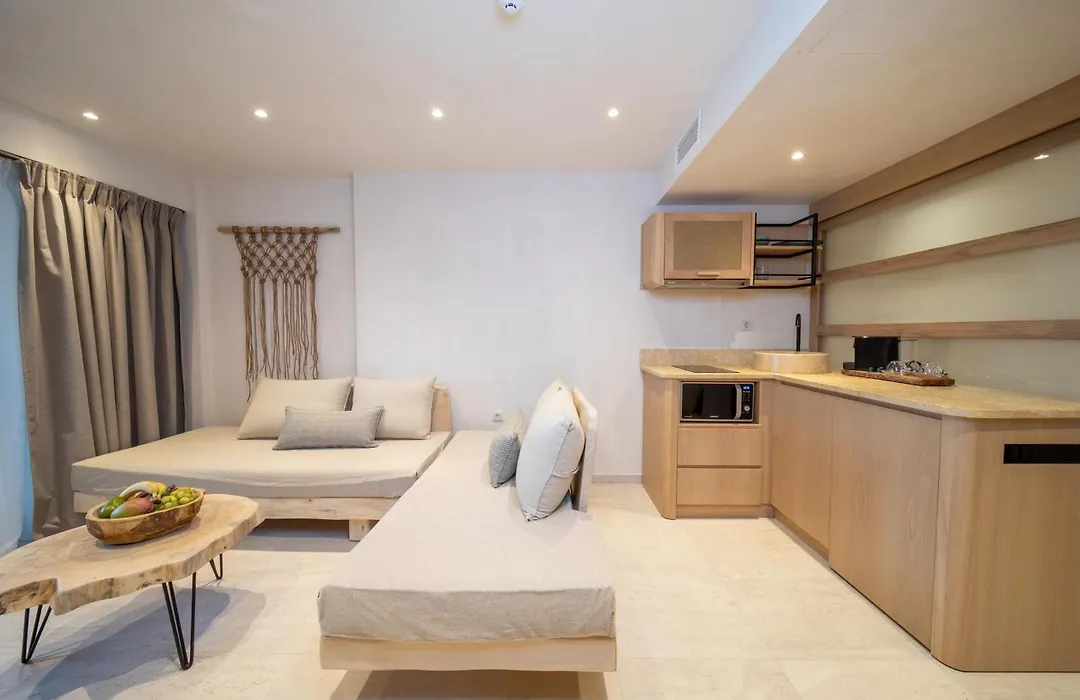 Mako Sea & Suites-1