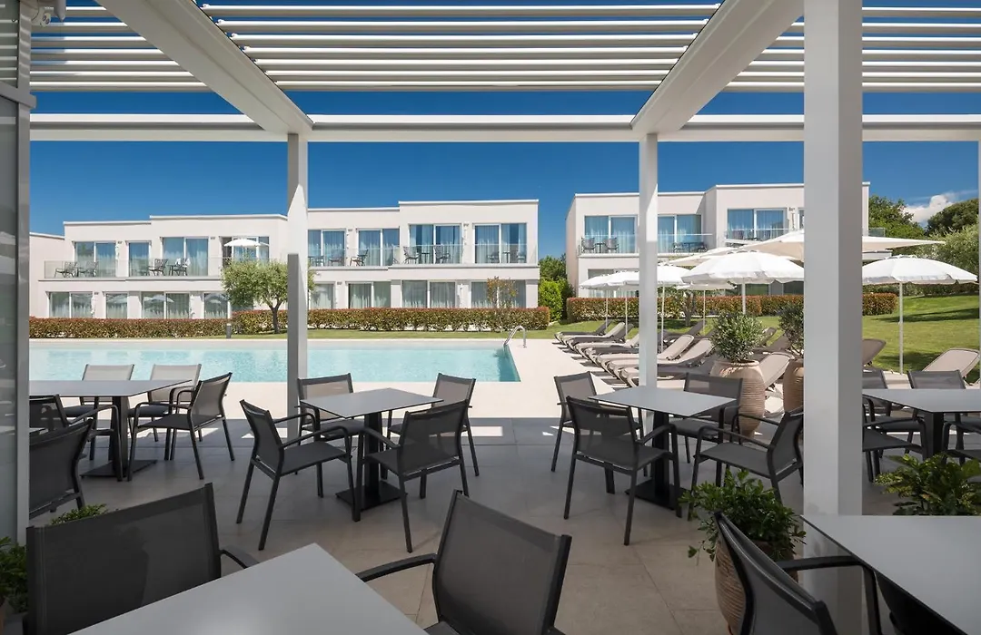 Maj Luxury Residence-1
