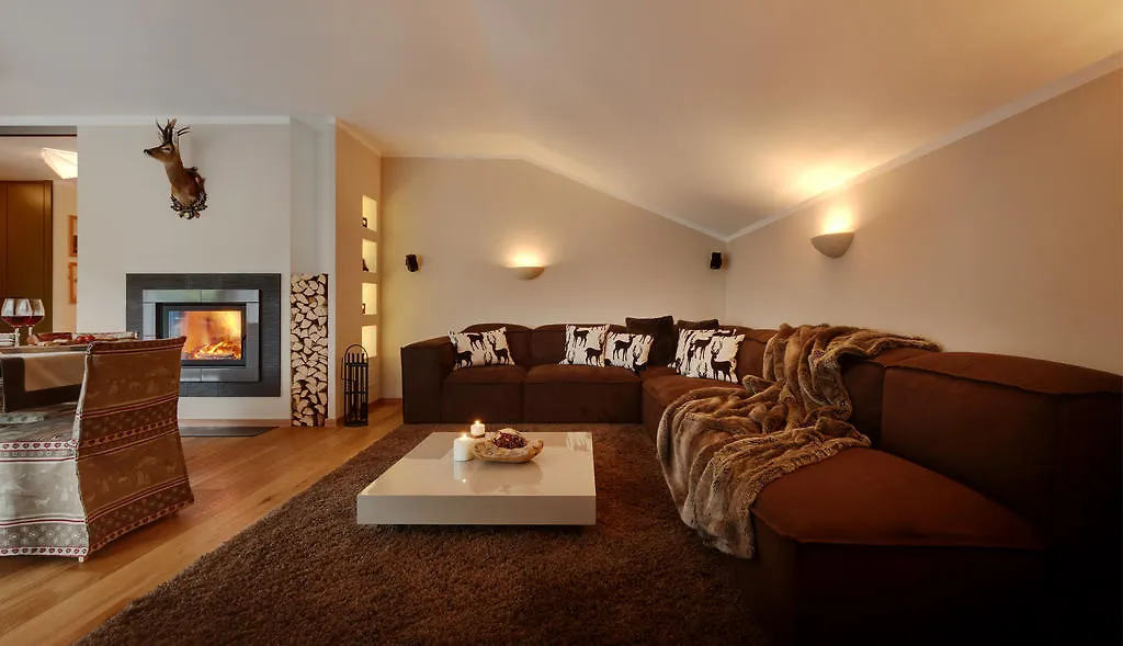 Crioli Dolomiti Lodge-1