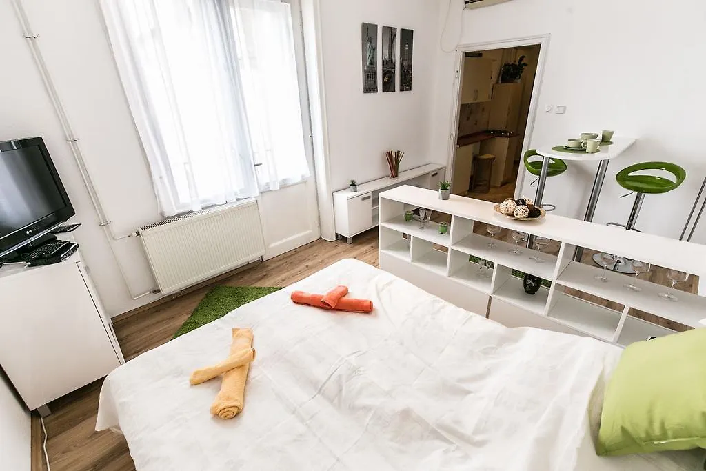 Balzac Apartment-1