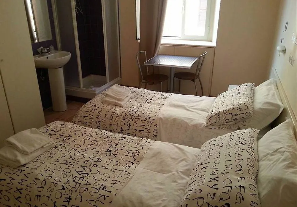 Bubbles Rooms-1
