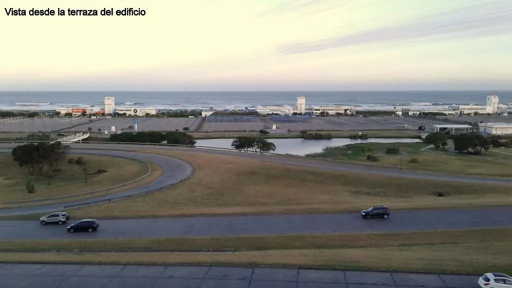 Frente Al Mar-1
