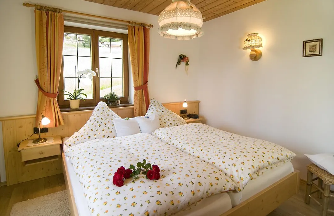 Haus Christl Reit im Winkl, Kostenloser Parkplatz, 5 Minuten zum Ortszentrum, ruhige Lage, Wlan-1