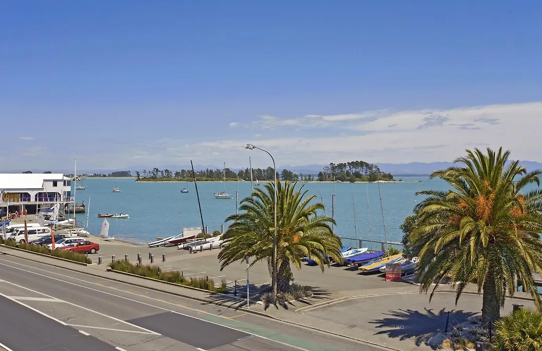 Waterfront Escape-1