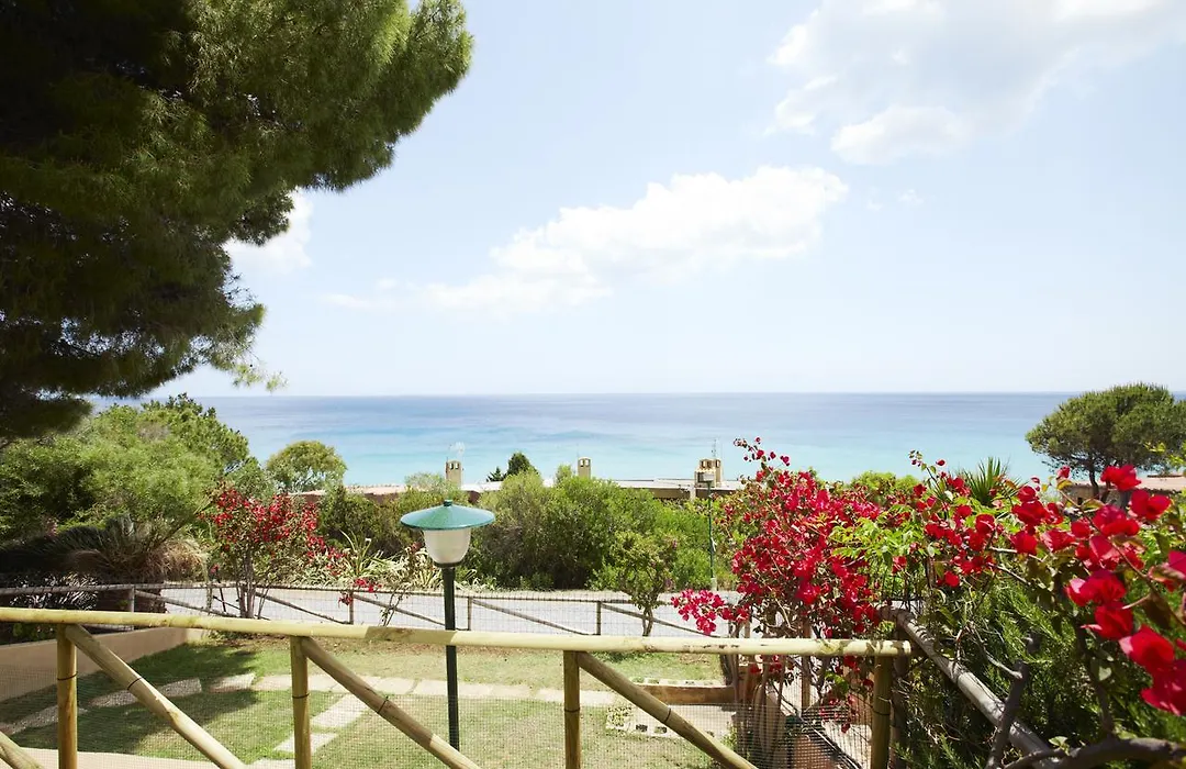 Pinus Village Sea Front Apartment-1