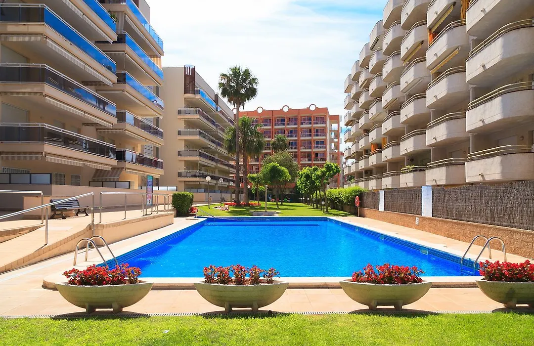 Uhc Ventura Park Apartments-1