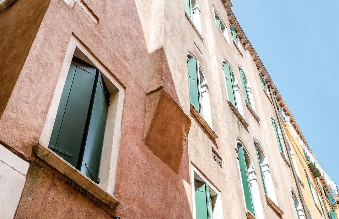 Venice Apartments-1