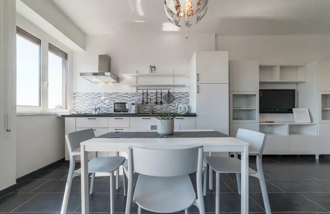 Nomentana White Apartments-1