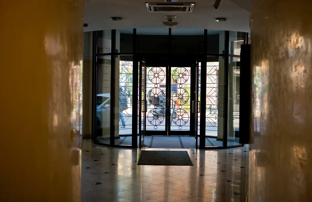 Town Hall Apartments-1