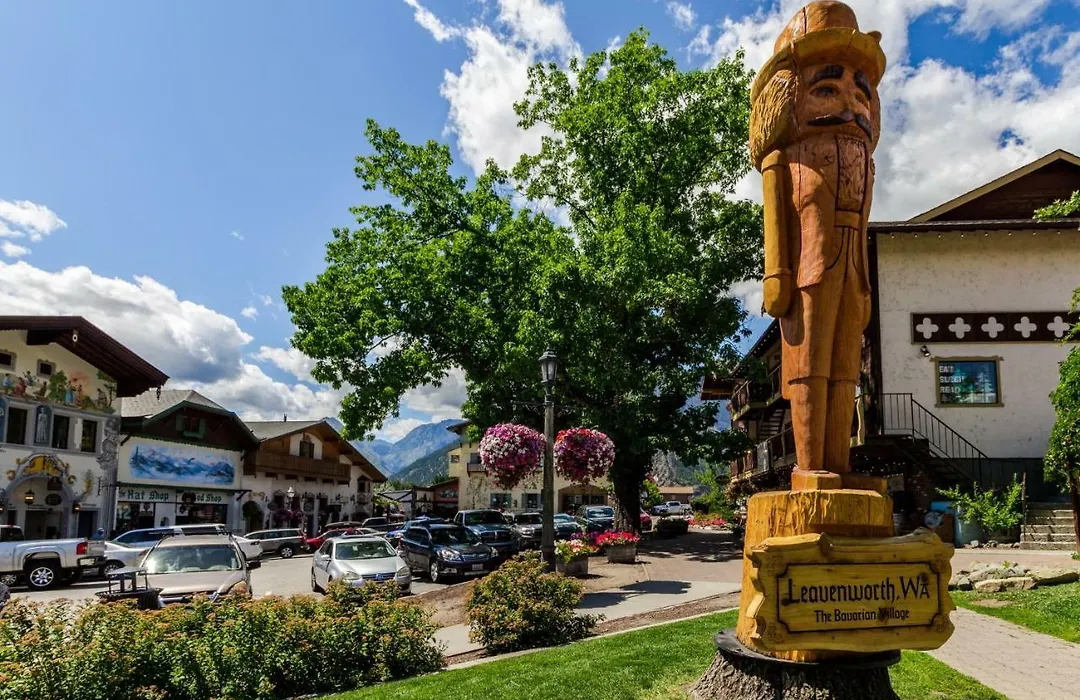 3 Bed 2 Bath Apartment In Leavenworth-1