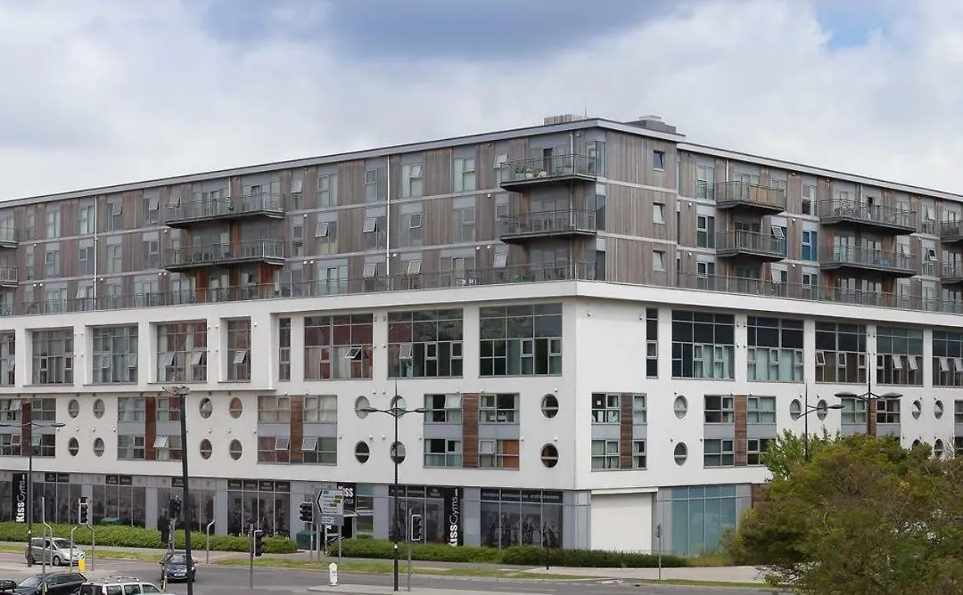 The Paramount, Swindon-1