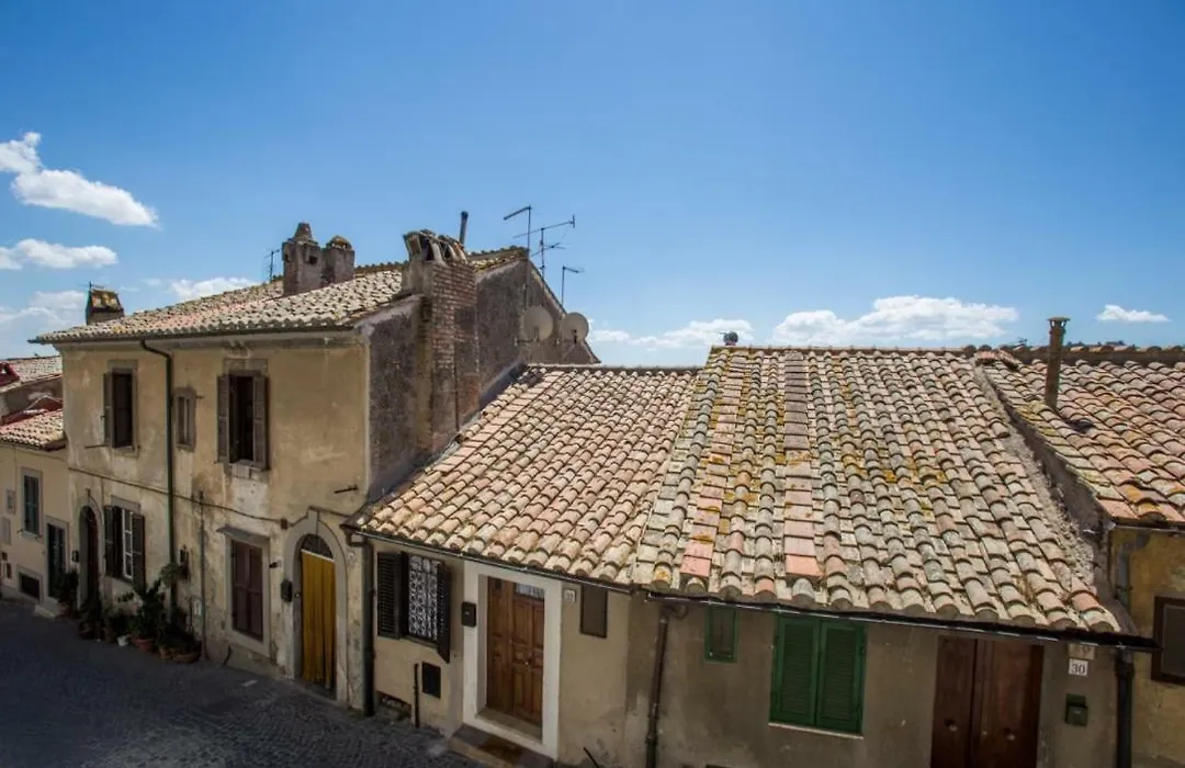 La finestra sul borgo-1