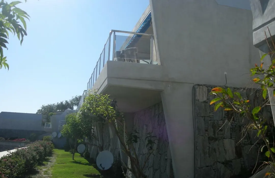 Villa Flamboyan-1