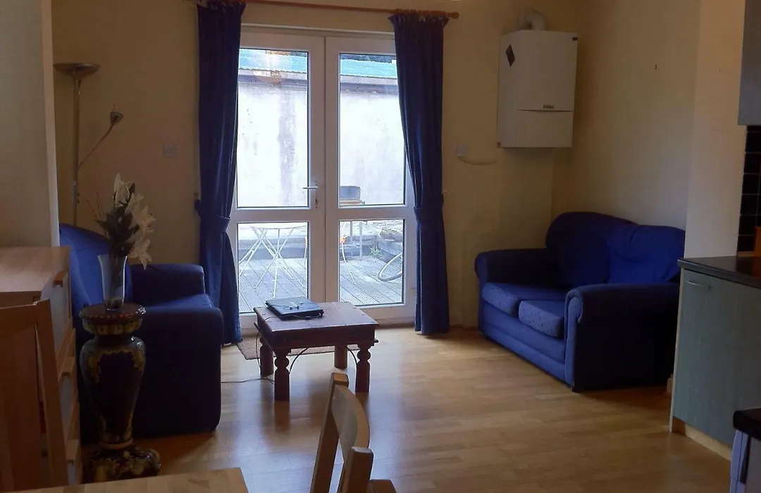 Entire Flat In Finchley Road-1
