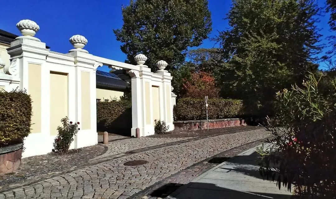Ferienwohnung Schlossblick Altenburg (Frühstückspension möglich)-1