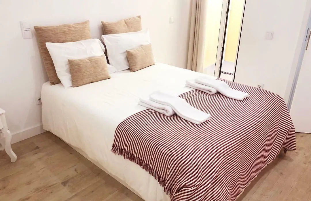 20 Rc - Lisbon City Studio Apartment-1