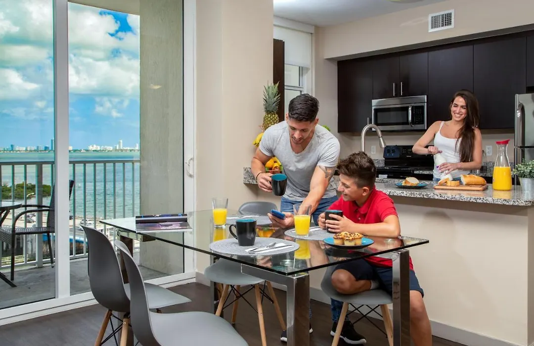 Mare Azur Miami Luxury Apartments By Grand Bay-1