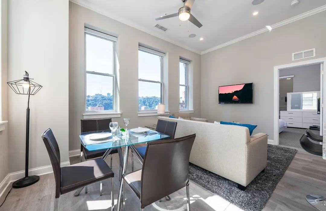 Global Luxury Suites At Downtown Pittsburgh-1