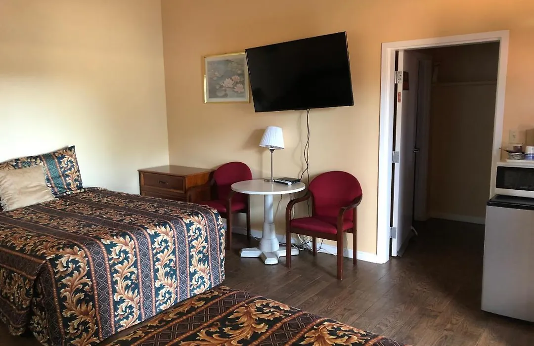 2172 Main St-1