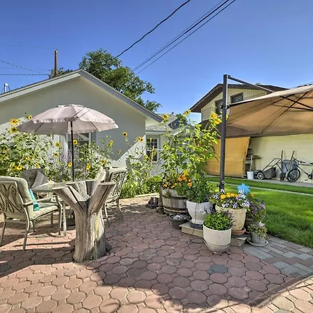 Well-Equipped Cody Cottage: 2 Mi To Cody Rodeo!-3
