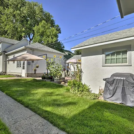 Well-Equipped Cody Cottage: 2 Mi To Cody Rodeo!-2